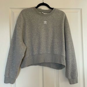 Adidas crew neck sweater - size M
